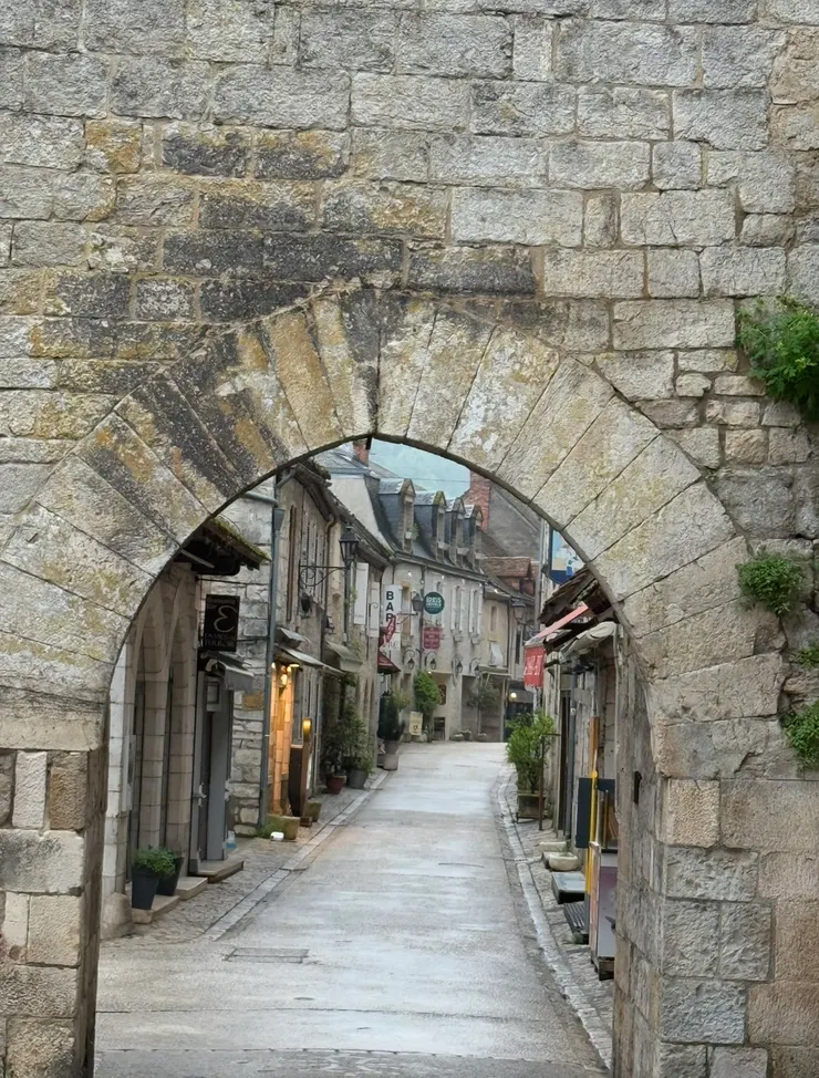 還在沉睡中的山城