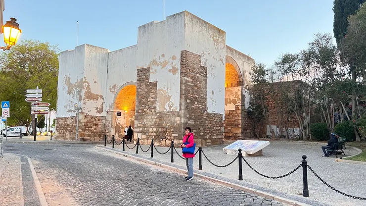 休憩大門（Arco do Repouso）