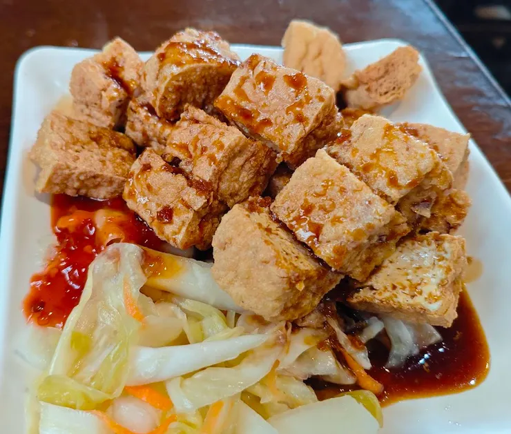 老店家：脆皮臭豆腐