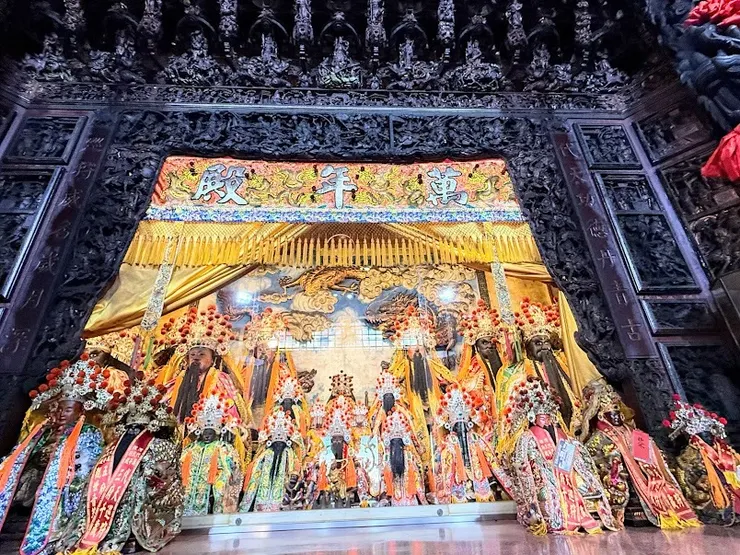 正殿-主祀三府千歲（圖片截圖於網路）