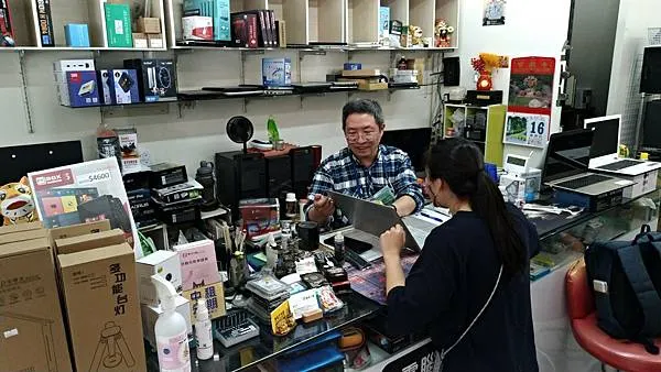 看過來這是回修電腦的過程