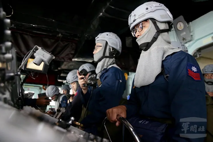 當大家笑國軍是米蟲,他們卻可能扛著各種不順與壓力努力完成任務