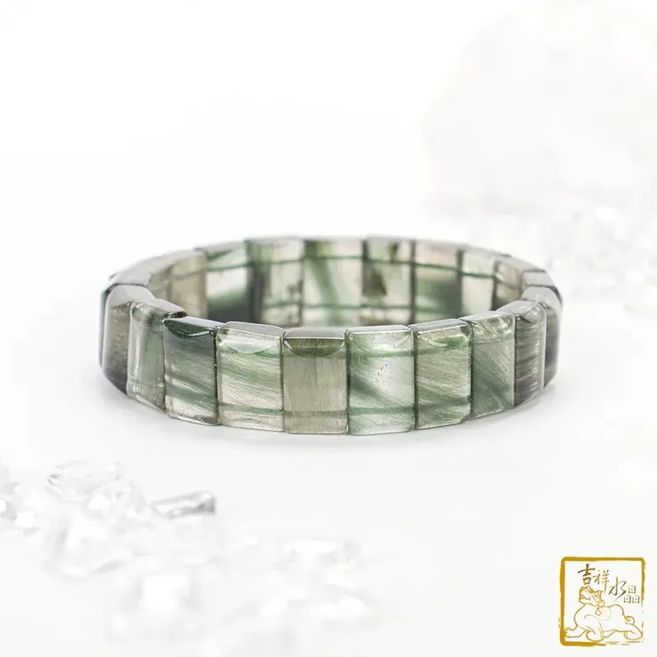 綠髮晶手排 14.6mm 正財運