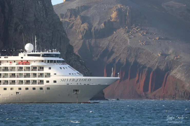 感謝郵輪攝影師美圖,這艘就是我們此行搭乘的Sliver Clude號