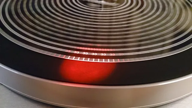 使用 KAB SpeedStrobe 情形，為了方便拍照，將光源發射器遠離測速片，實際使用時可將光源發射器靠近測速片，約可看到 3 ~ 4 個顯示格範圍，可更進一步觀察轉速穩定性