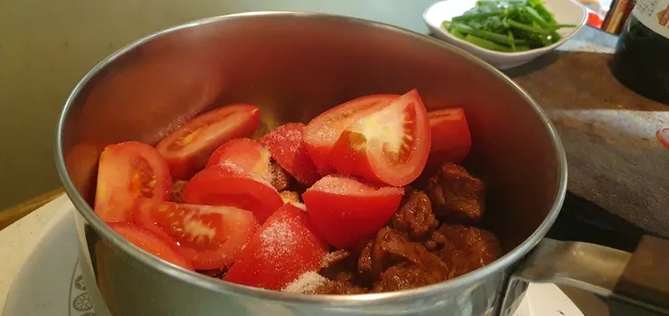 宅食儀式之求生筆記_下番茄加水