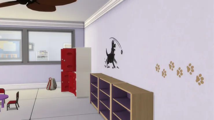 低級生沒有壁報板，圖案是貼上去的。