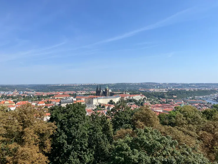 佩特任瞭望塔 (第一層景觀平台)