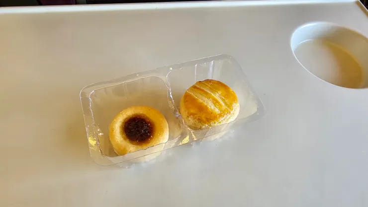 中間有梅子夾心耶!