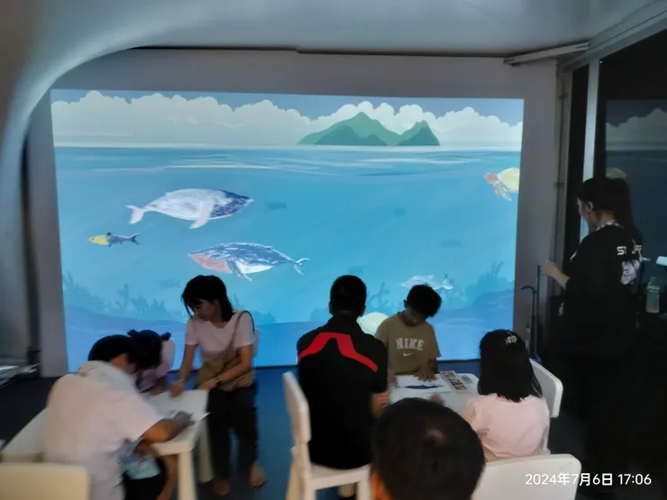 中間貨櫃的體驗，這個在外面也要＄60-＄80呢！