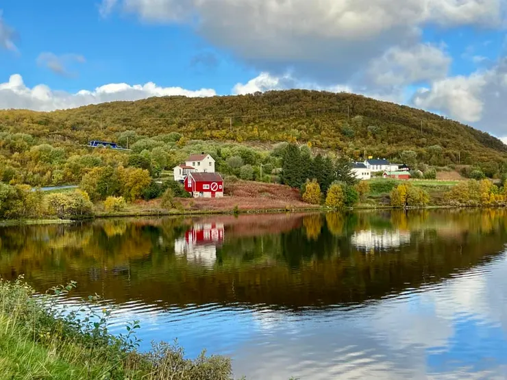 離開那天大晴天看到清楚倒影