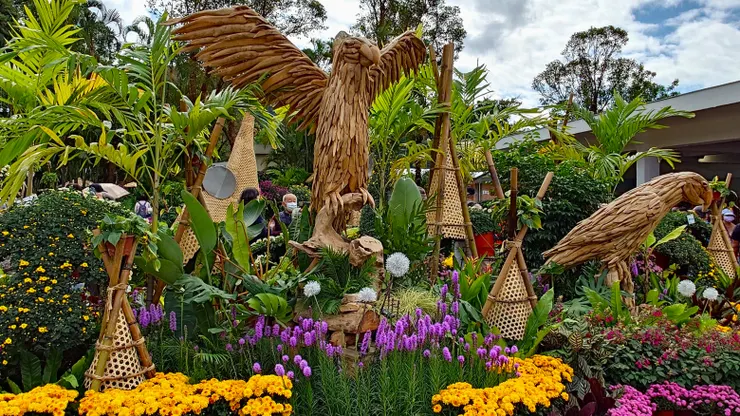 士林官邸菊展以「菊伴動物派對」為主題，展區四處可見可愛的動物裝置藝術。（攝影／陳宜彣）