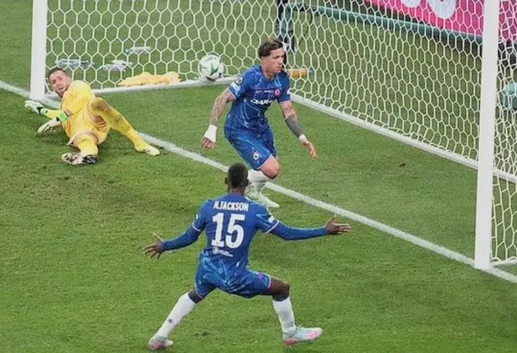 安素費南迪斯衝頂破網助車路士追和1:1