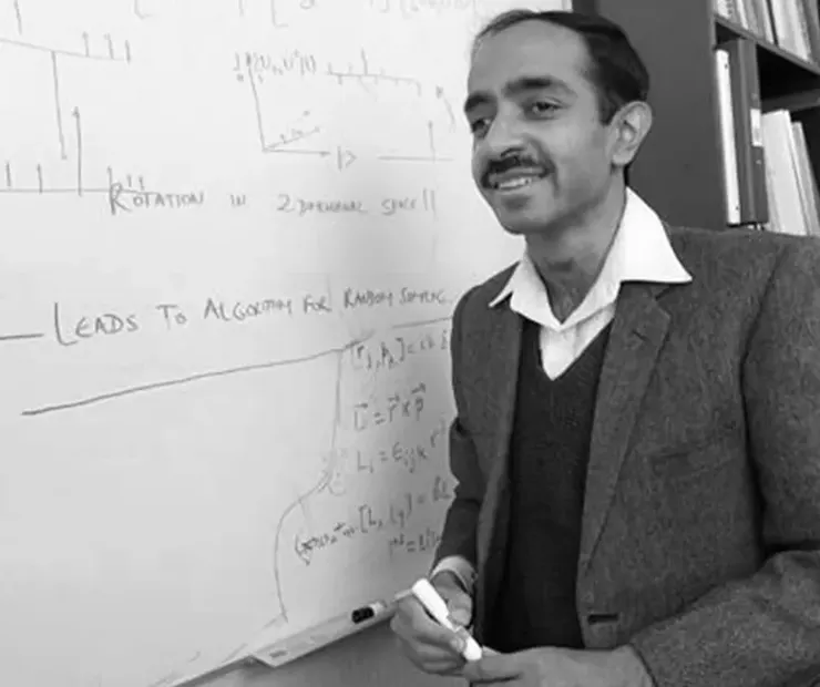 Grover 演算法由印度裔美國科學家 Lov Grover 在 1996 年提出,定義了量子搜尋的數學極限。