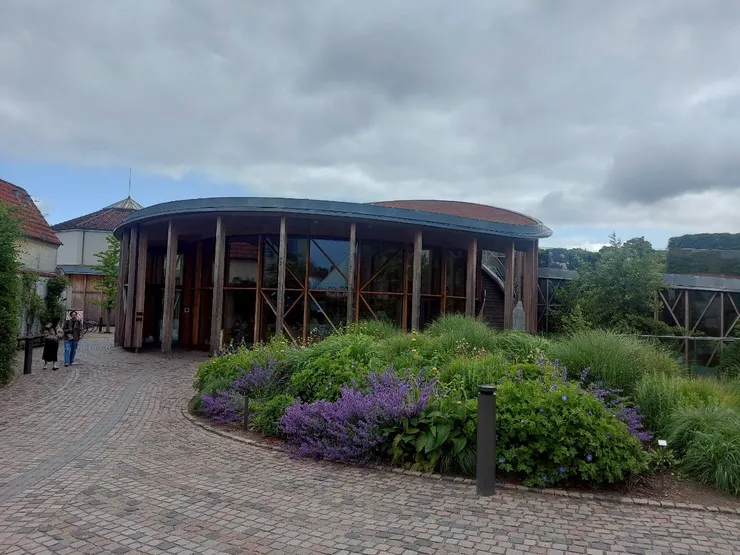 安徒生博物館前