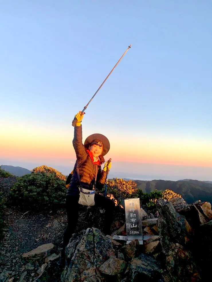 很冷,風很大,但是這座268岳是此行中最大的驚喜。