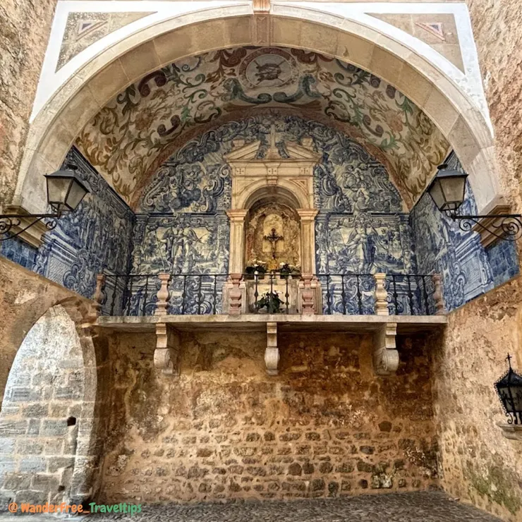 主城門上方門拱設計