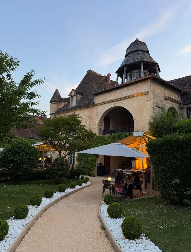 越夜越美麗的餐廳