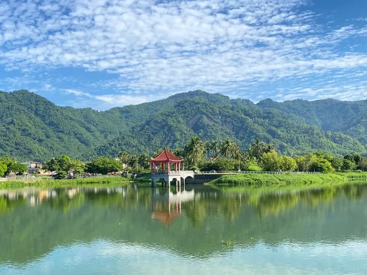 太陽升起的美濃湖