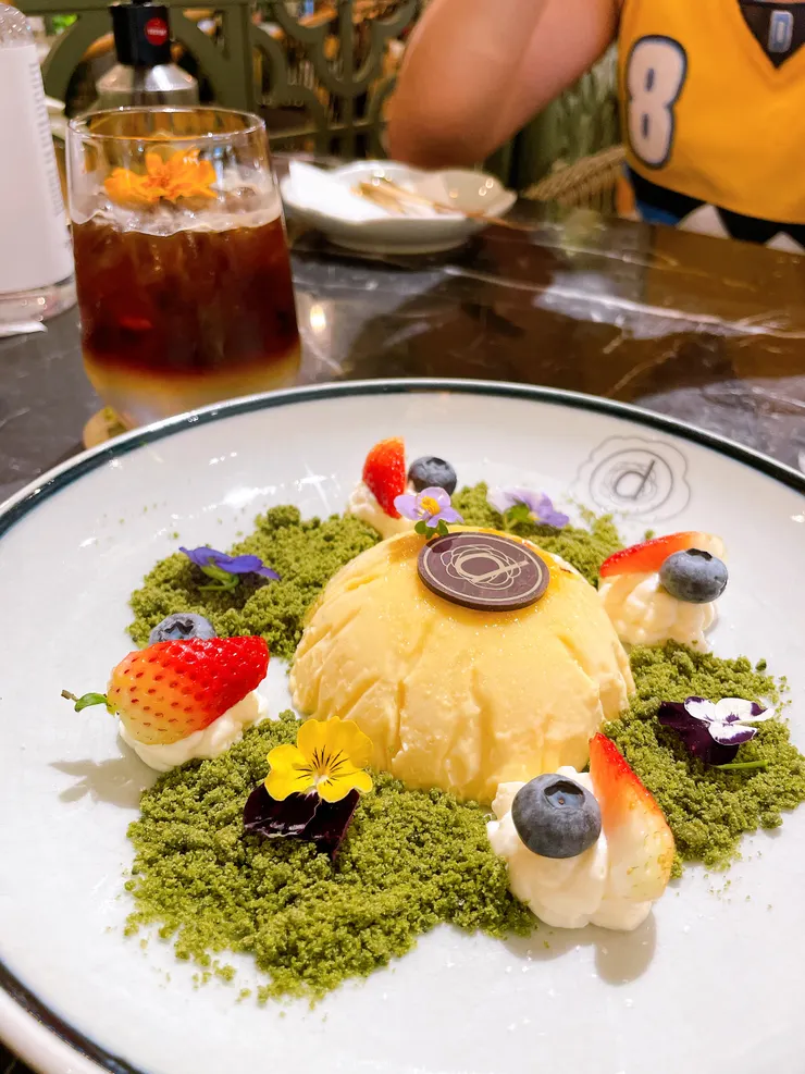 後面結帳才知道一罐水要40元