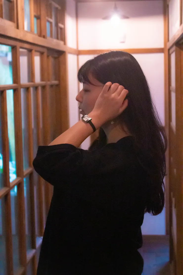 感覺在思考什麼，拿來用一下。