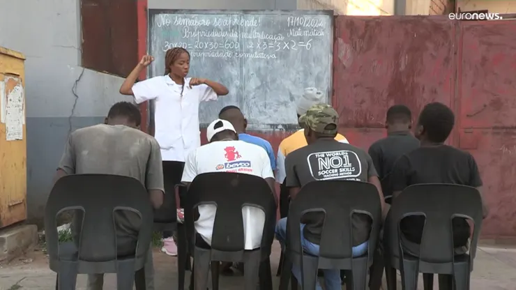 只要有心，在大街上也可學習