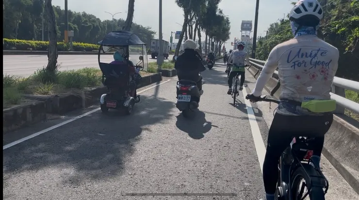 跟橋頭移動神主牌競速