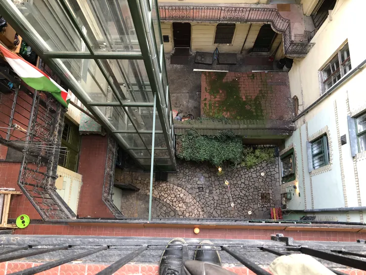 那個透明電梯真的超有 fu