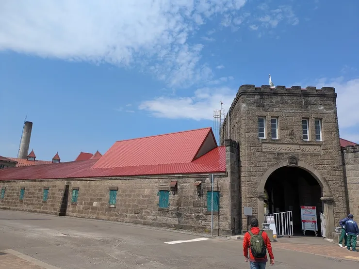 余市蒸餾所門口
