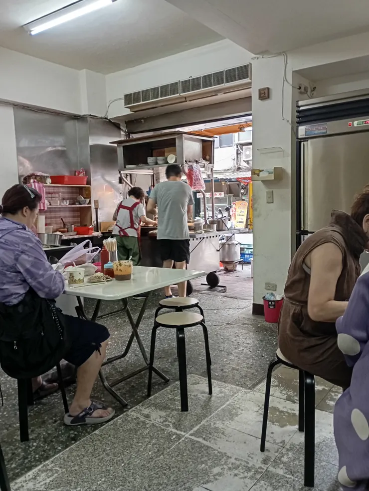 平靜的用餐時間。