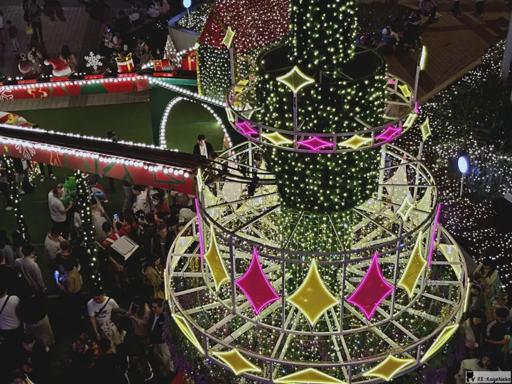 高空往下看的聖誕樹