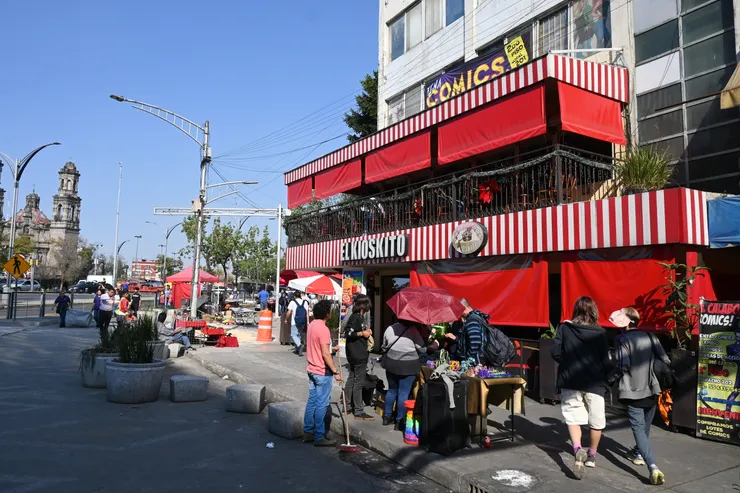 喜歡餐廳 ELKIOSKITO 的二樓露台雅座