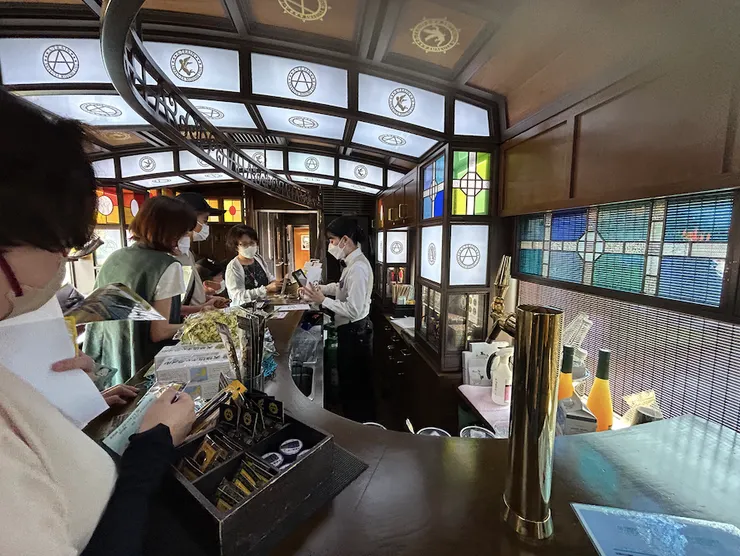 一樣有販賣台，我這次有點酒（我是大人了）