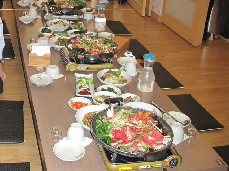 正宗韓式銅盤烤肉