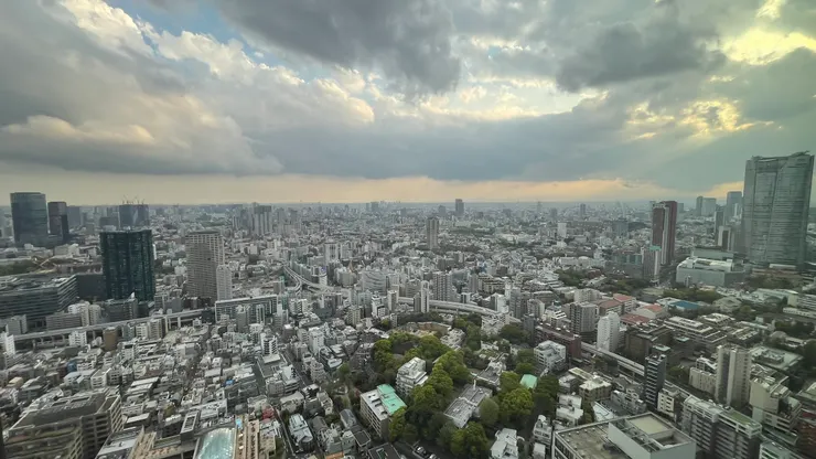 有種都市景綿延不絕之感。