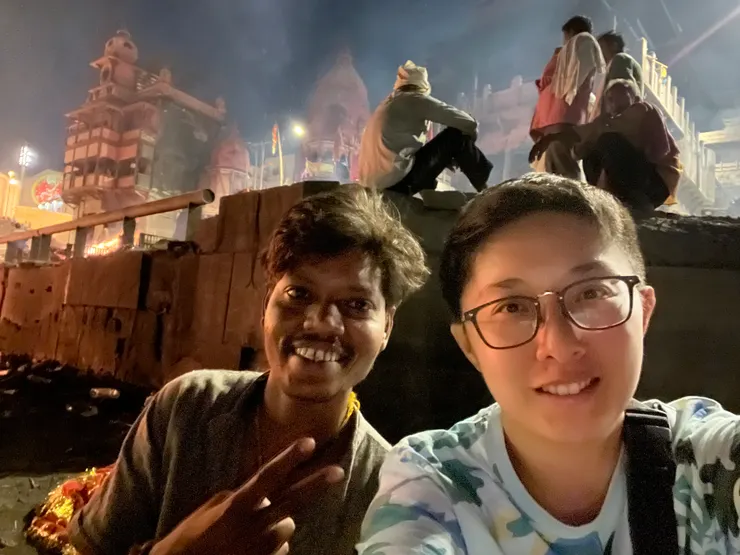 在夜晚的龍蛇雜處的火葬場附近迷路，Real小哥出乎意料地讓我感到安心