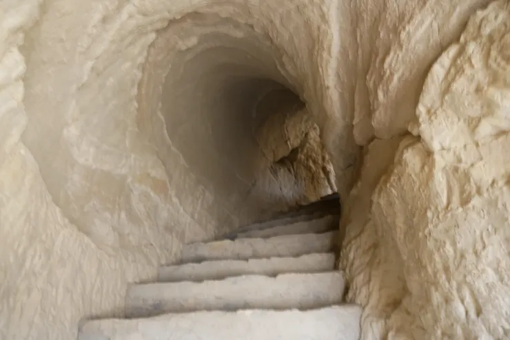 九曲十三彎的暗通