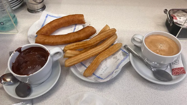 油條Q的 吉拿棒脆的