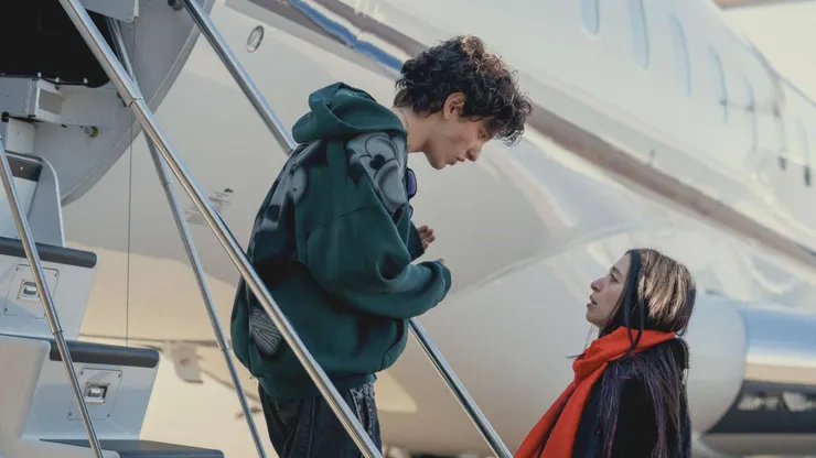 ▲ 在看似堅強的外表下，她們也有著自己的夢想、希望、恐懼，以及對於金錢的不安全感。來源：《艾諾拉》電影劇照