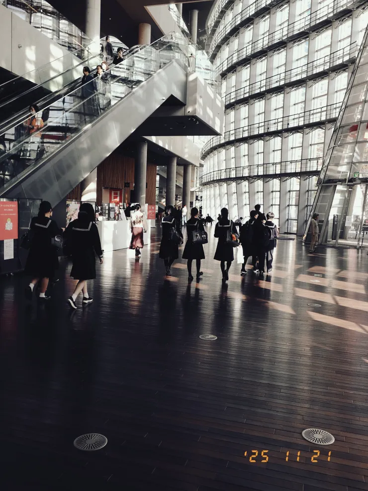 來訪的學生也很多