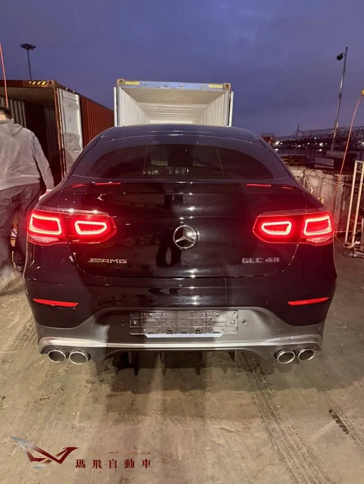 紀錄 Mercedes-AMG GLC43 Coupe 外匯車代購流程，從雙重鑑定、原廠保養到裝櫃出口回台，全程專業把關，讓交車更安心。