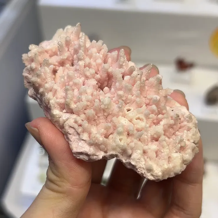 希臘的菱錳礦，噢天哪是我十分後悔沒有帶到的一顆礦物標本。