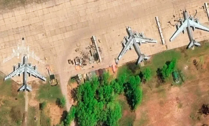 烏克蘭發動代號「蜘蛛網行動」的大規模無人機攻擊，重創俄羅斯境內多座戰略空軍基地。