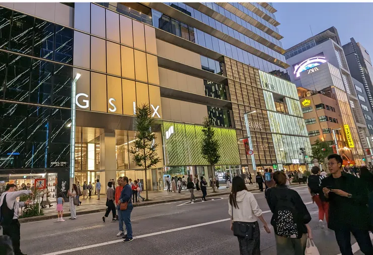 銀座知名百貨「GINZA SIX」