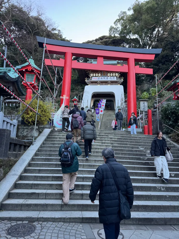 江ノ島的中津宮 和 辺津宮