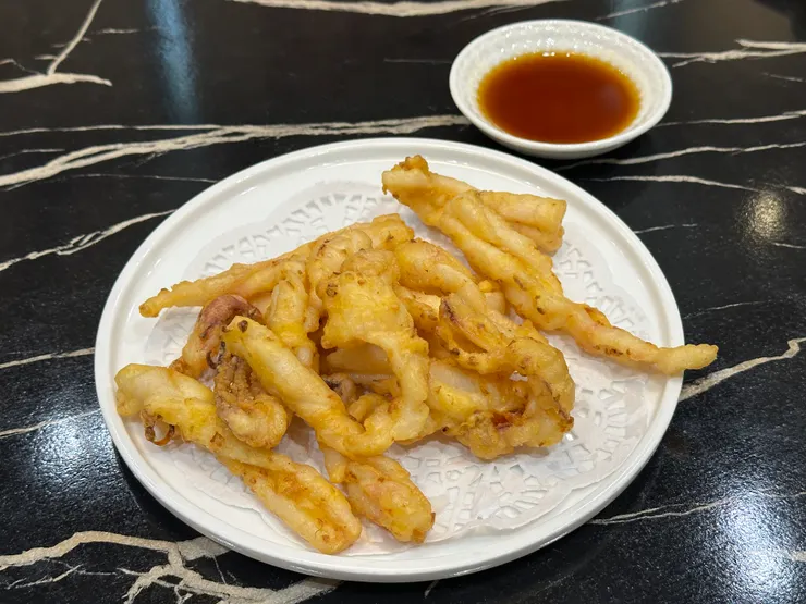 椒鹽鮮魷：份量比較少，但還算香脆