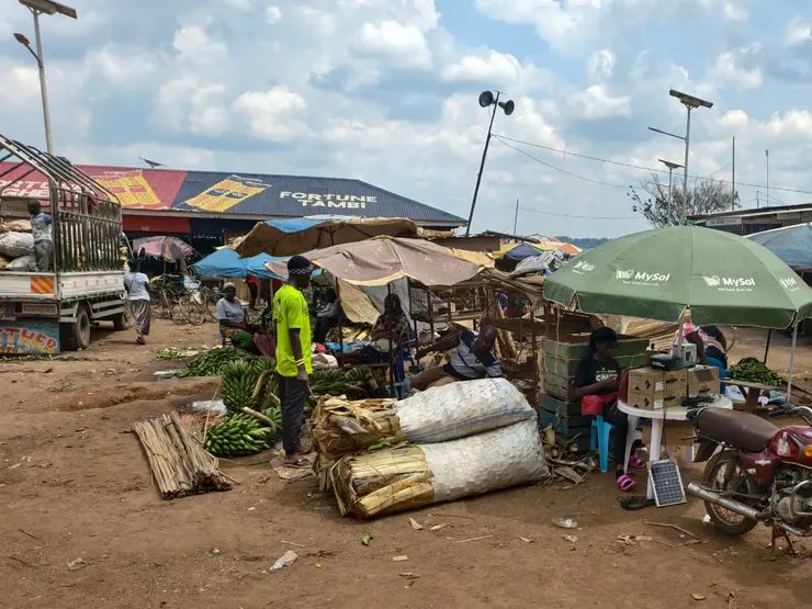 市集。有猜到剛剛那張照片的答案嗎?!