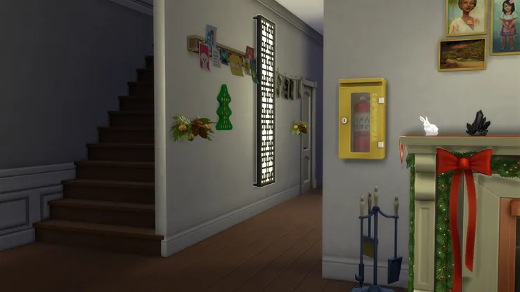 走廊的背面是樓梯。