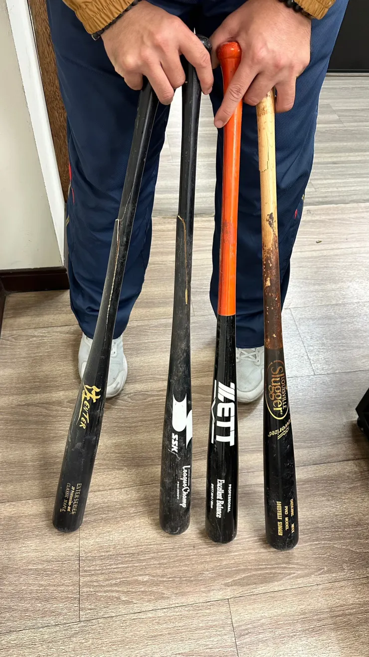 球棒斷裂的位置,幾乎集中在握把上端的部分。