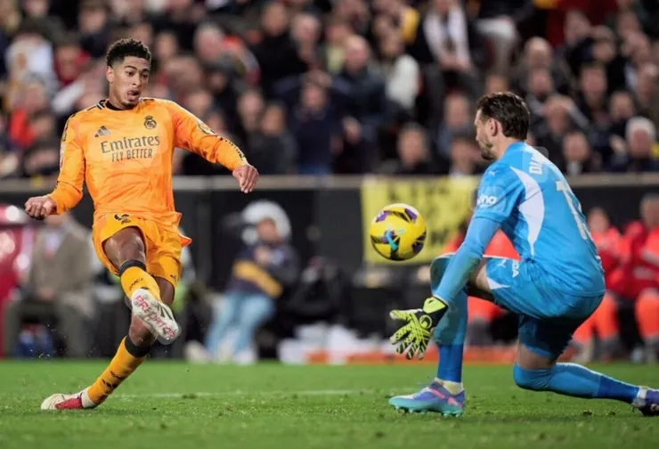 比寧咸妙射破網助皇家馬德里反勝2:1